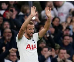 How 10-man Tottenham held on to beat Manchester City 1-0 thanks to Harry Kane’s record-breaking goal